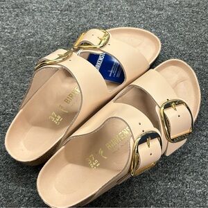 Birkenstock Arizona Hammered Big Buckle size 37 Color: High Shine New Beige